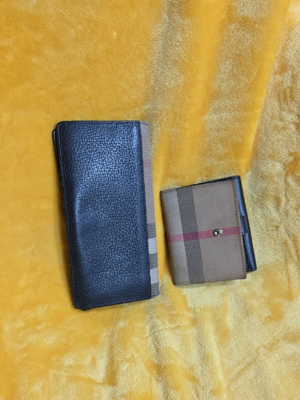 Authentic Burberry Black Leather with Vintage Check Wallet Set - Picture 5 of 5